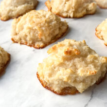 5-Ingredient Chewy Coconut Macaroons